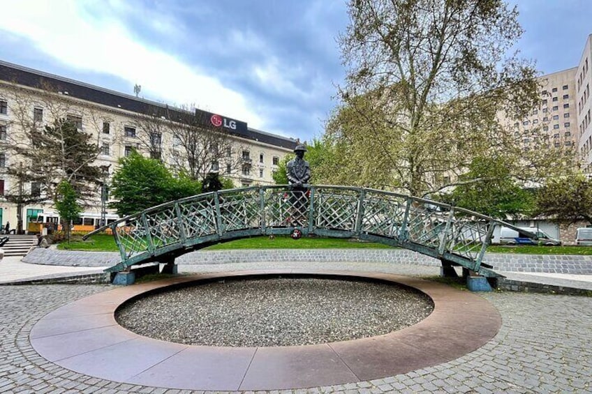 Buda & Pest in One Step - See It All, Miss Nothing!