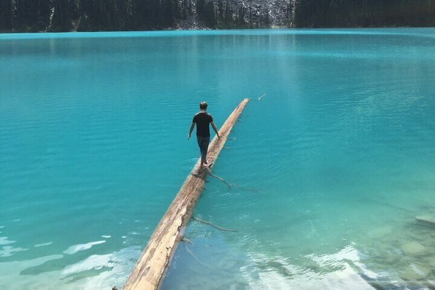 Private Hiking Day tour of Joffre Lakes Park