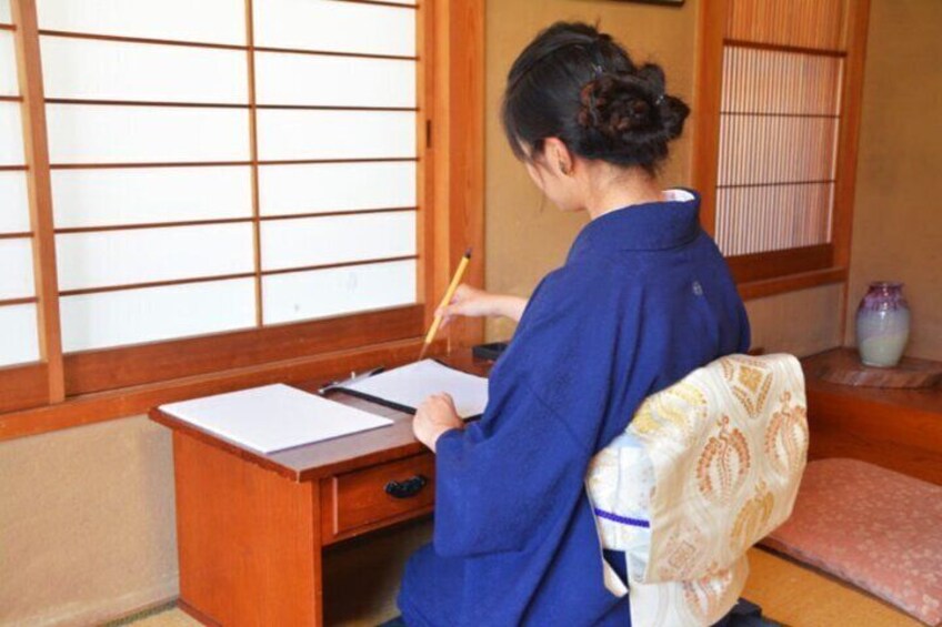 Echizen Washi Calligraphy Experience
