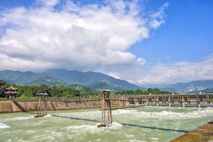 Dujiangyan irrigation system