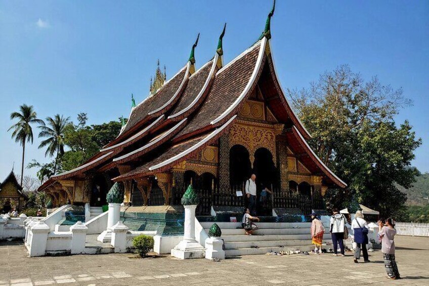 Wat Xiengthong courtyard