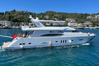 Private Bosphorus Lunch Cruise on a Luxury Yacht