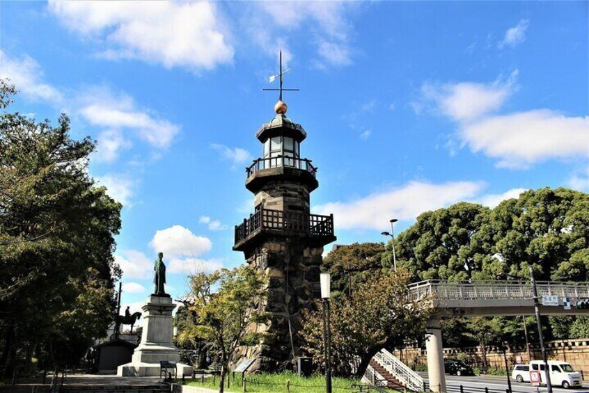Private Shiba Inu Walk and Picnic at Edo Era Gates Tour