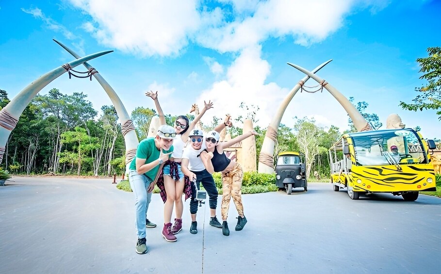 Entry Ticket: Vinpearl Safari Phu Quoc