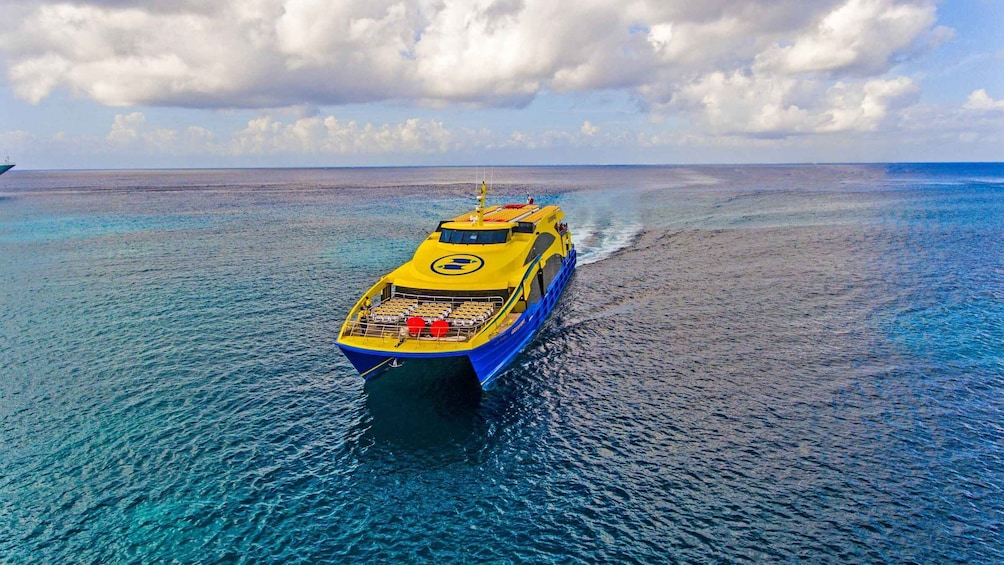 Picture 1 for Activity From Cancun: Round-Trip Ferry Ticket to/from Isla Mujeres