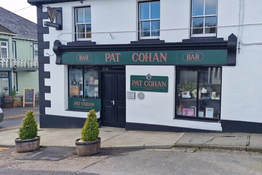 Pat Cohan bar cong 