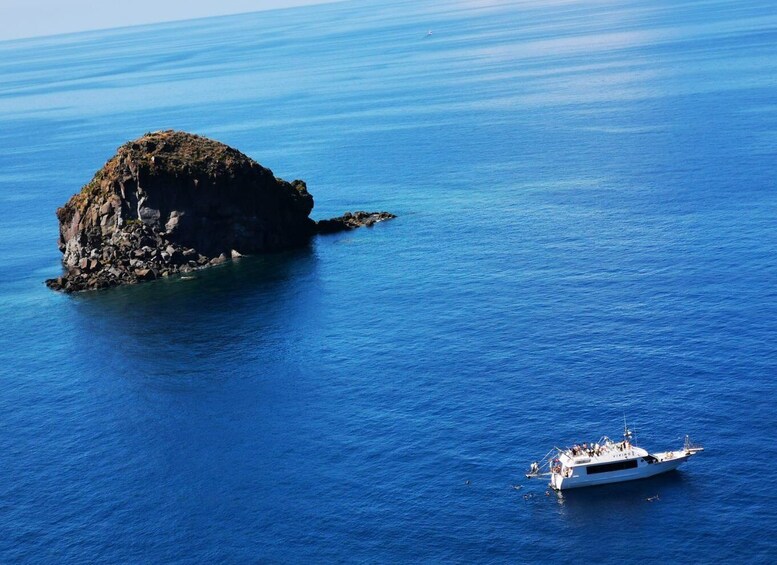 Picture 2 for Activity From Lipari: Island and Salina Full Day Sightseeing Cruise