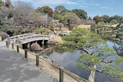 Kumamoto: Suizenji Park Guided Walking Tour with Tea
