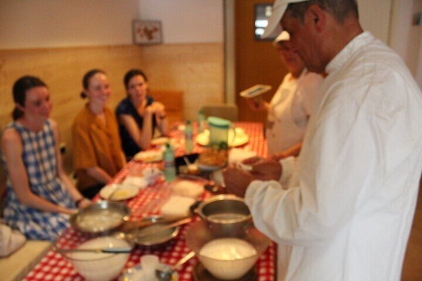 Matera: Mozzarella and Cheese tasting with a Cheesemaker