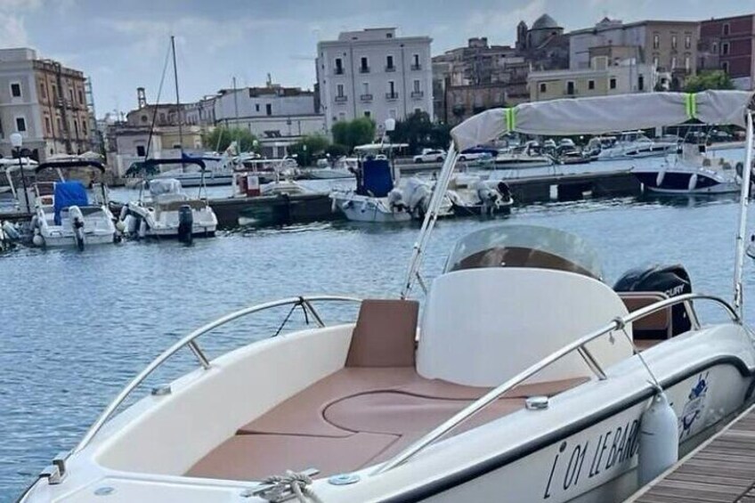 3-hour boat tour in the crystal clear waters of the Ionian Sea