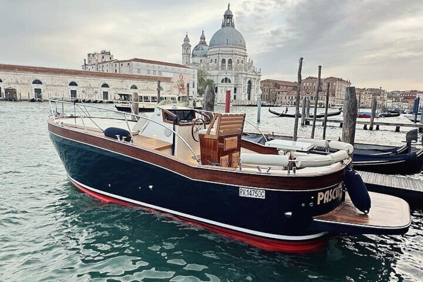 Exclusive private boat tour with captain