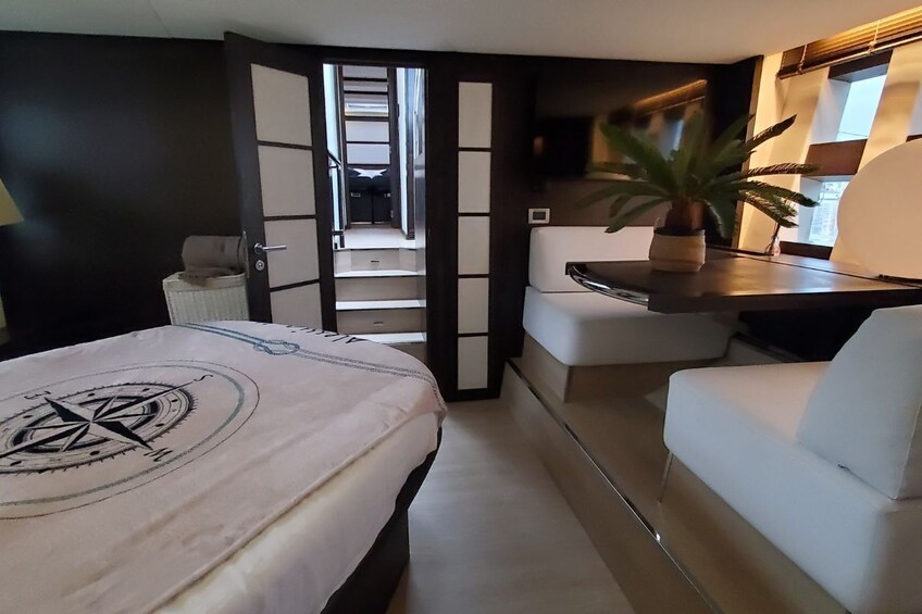 VIP Capri Yacht Experience: Private Cruise, Swim & Sunbathe