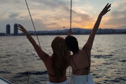 巴塞罗那私人帆船，最多11人，带高级船和开胃酒