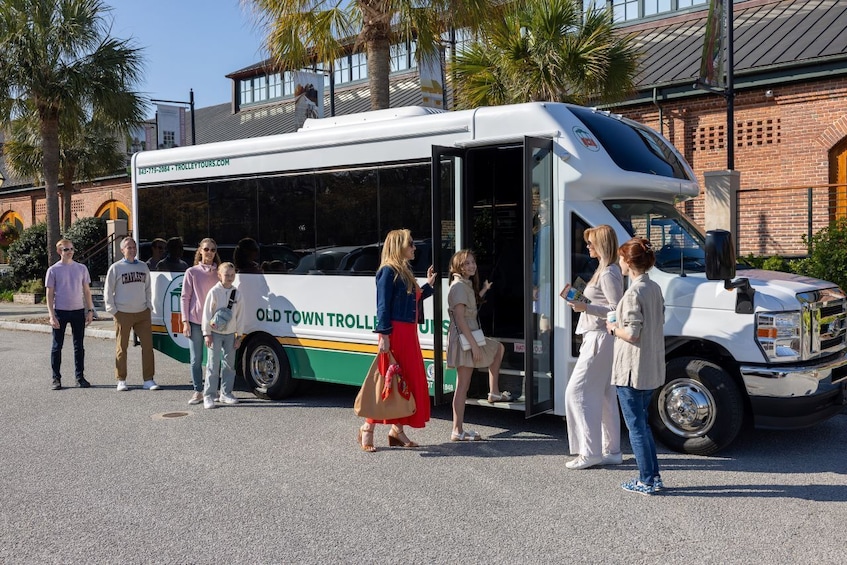 Boone Hall Plantation Tour with Transportation