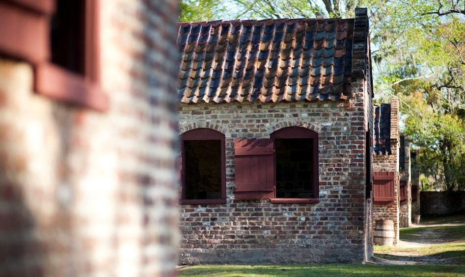 Boone Hall Plantation Tour with Transportation