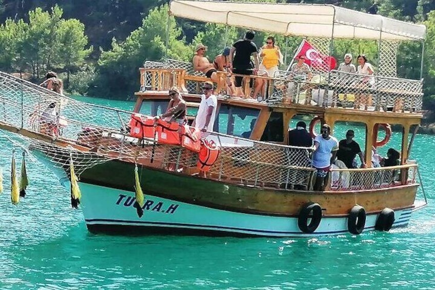 Side; Cabrio Safari with Lunch & Boot Tour (Waterfall,Boat tour)