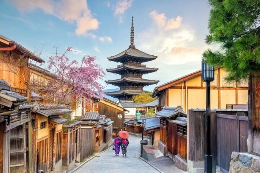 The top cities between Osaka and Kyoto are Kobe, Nara, Koya-cho, Otsu, Nishinomiya, Uji, and Suita.