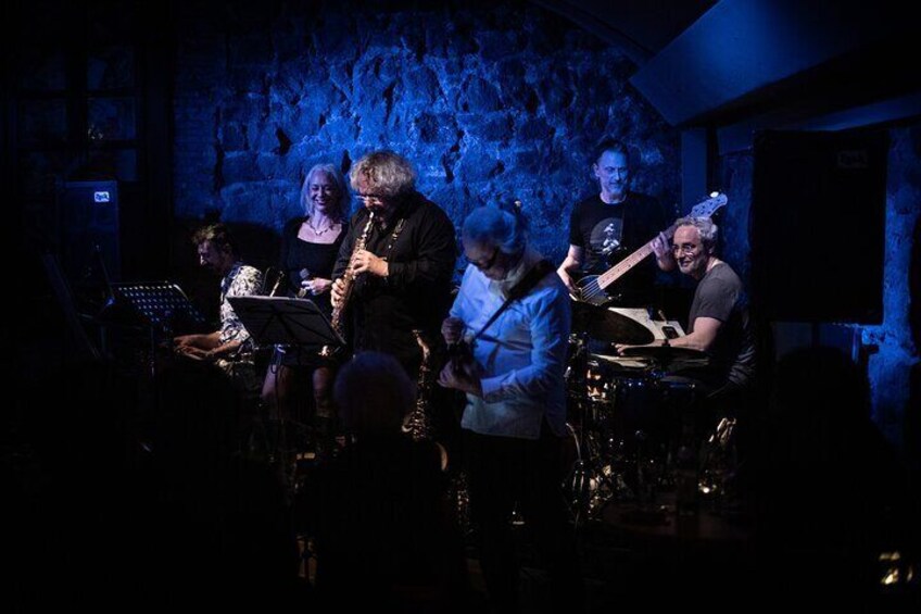 Live Jazz and Aperitivo in Rome Includes Appetizer and a Drink