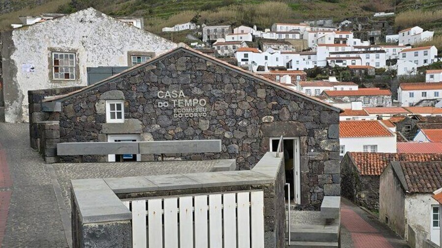 Tour Package to the Corvo with Boat and Transfer to the Caldeirão