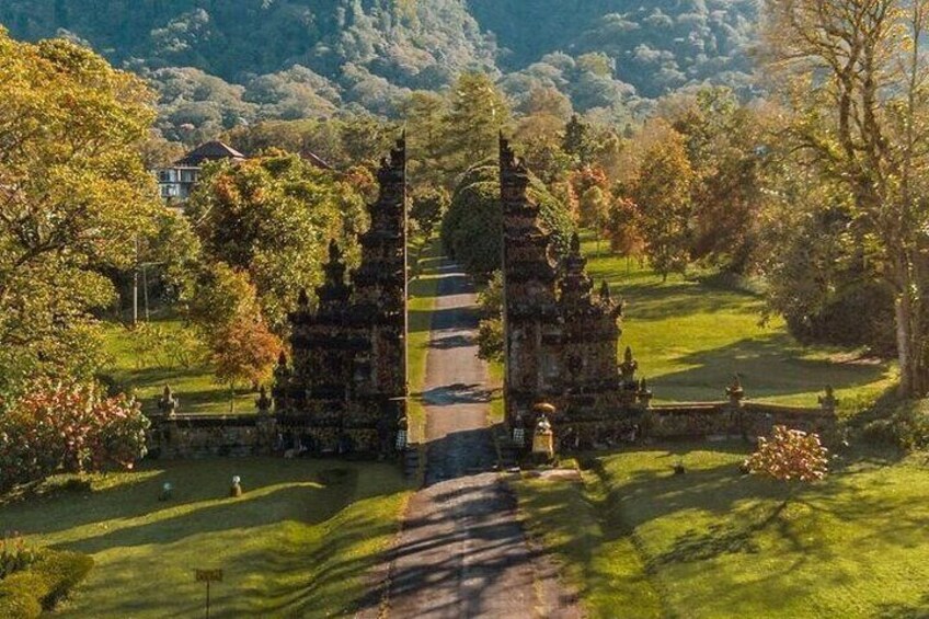 Bali Nature and temples Ulun Danu Bratan leke leke waterfall