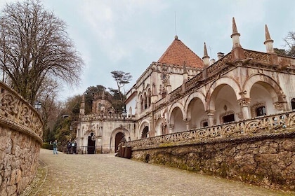 Sintra Half-Day Trip: Pena Palace, Streets & Quinta da Regaleira