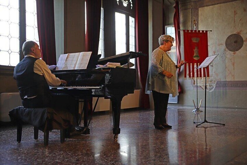 Arias and Aperitif Lyrical Concert at Palazzo Carlotti in Garda