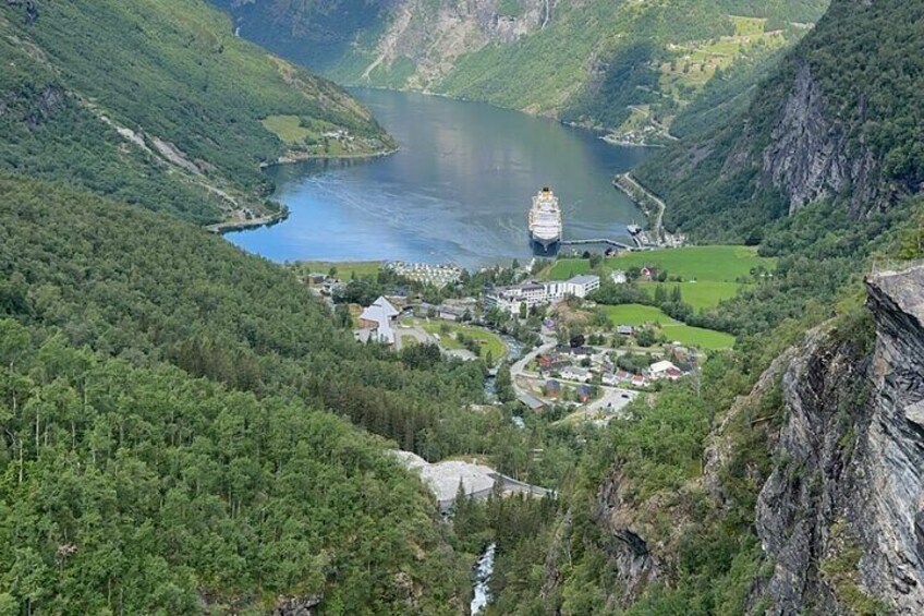 Geiranger Excursion, Eagle Bend , Dalsnibba and Geiranger Skywalk