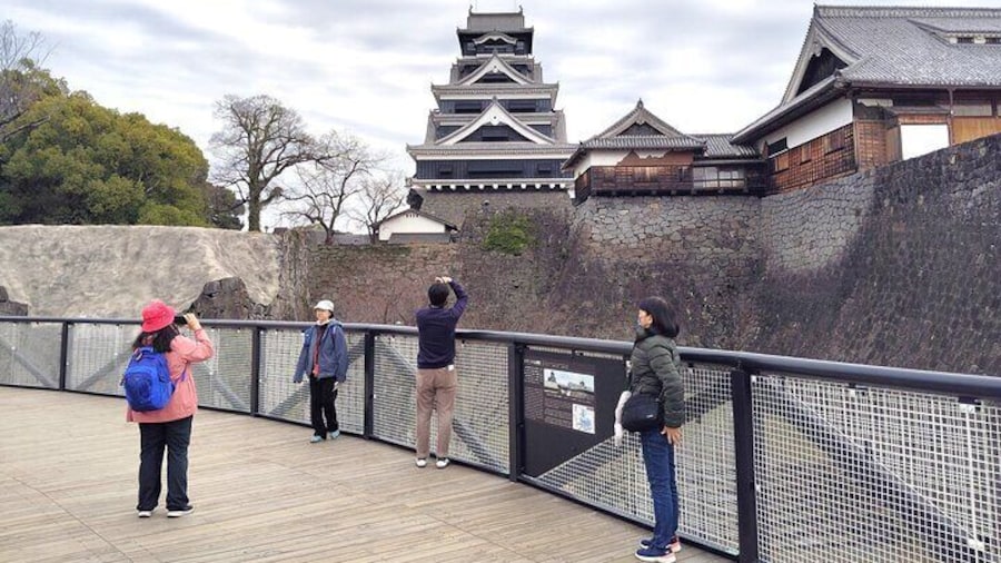 Kumamoto: Guided Castle Tour with Shinkansen from Hakata