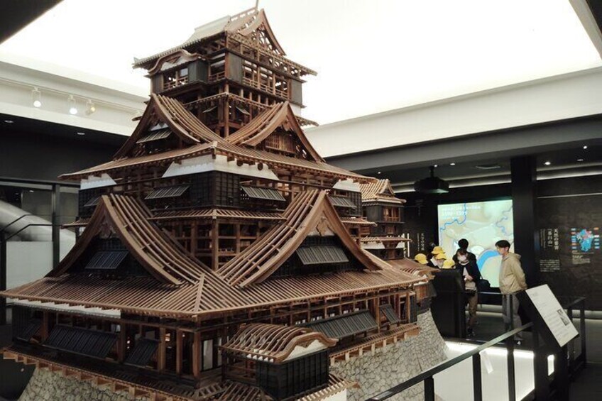 Kumamoto: Guided Castle Tour with Shinkansen from Hakata