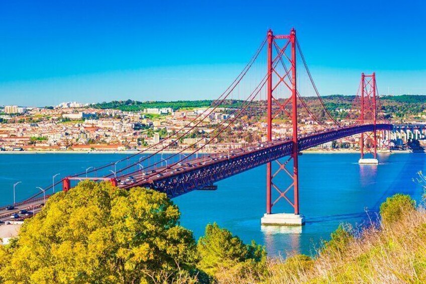Lisbon: City Walk with Audio Guide in 7 Languages on your Phone