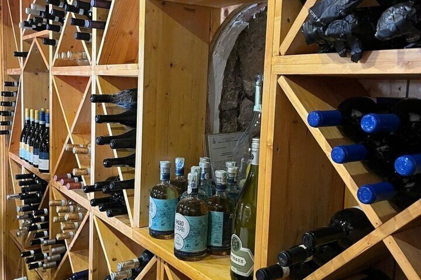 Small Group Capri Wine Tasting Experience with Faraglioni Views