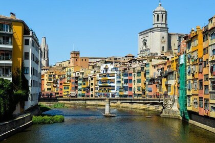 Catalonia Private Cultural Sightseeing Tour from Barcelona