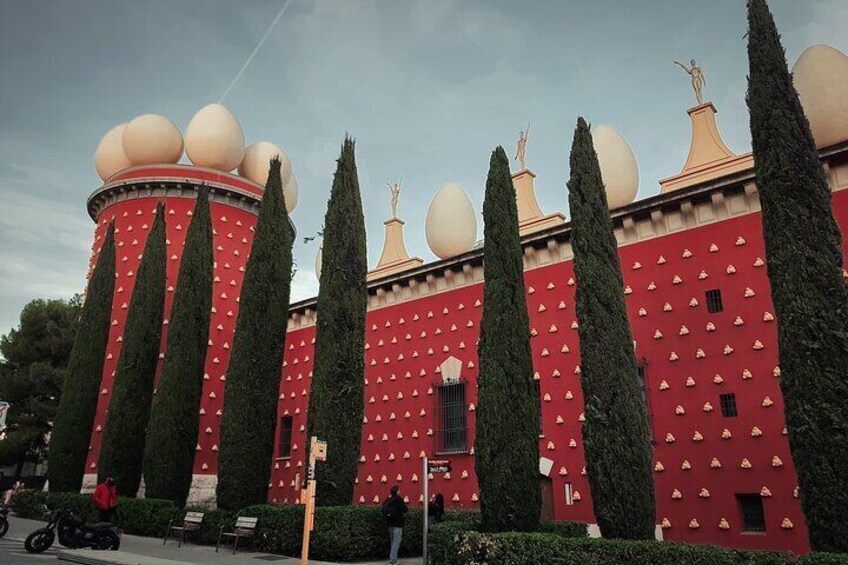 Catalonia Private Cultural Sightseeing Tour from Barcelona