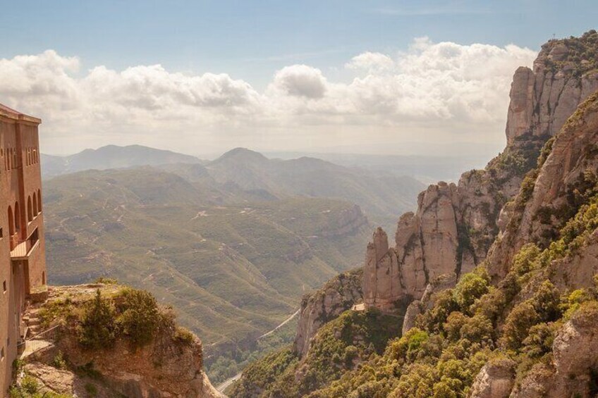 Montserrat and Girona Full-Day Private Guided Tour from Barcelona