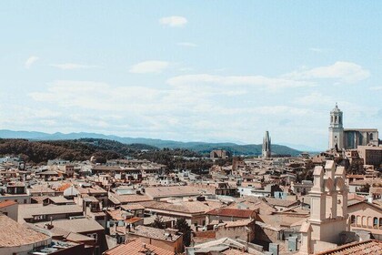 Montserrat and Girona Full-Day Private Guided Tour from Barcelona