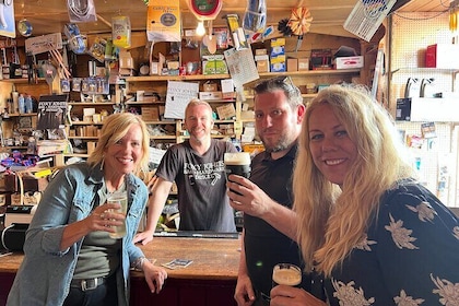 Shared Local Pubs Walking Tour in Dingle Ireland