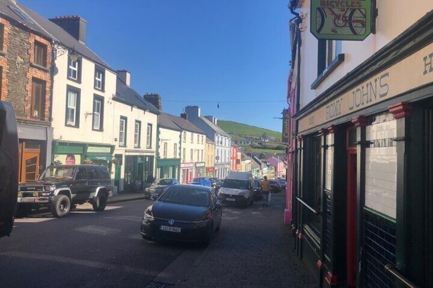 Shared Local Pubs Walking Tour in Dingle Ireland