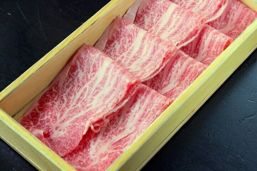 Kagurazaka Historic Evening Walking Tour with Shabu Shabu