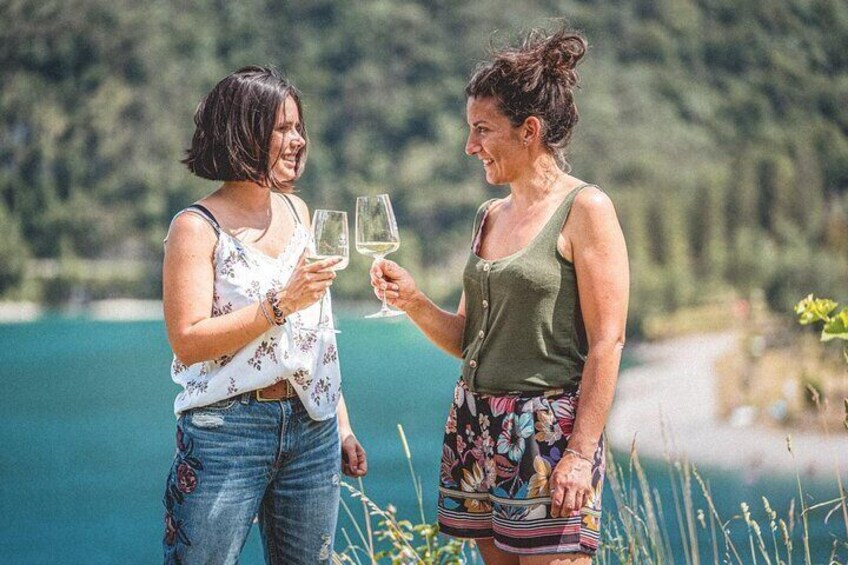 Wine Pic Nic with Stunning Lake View in Ledro
