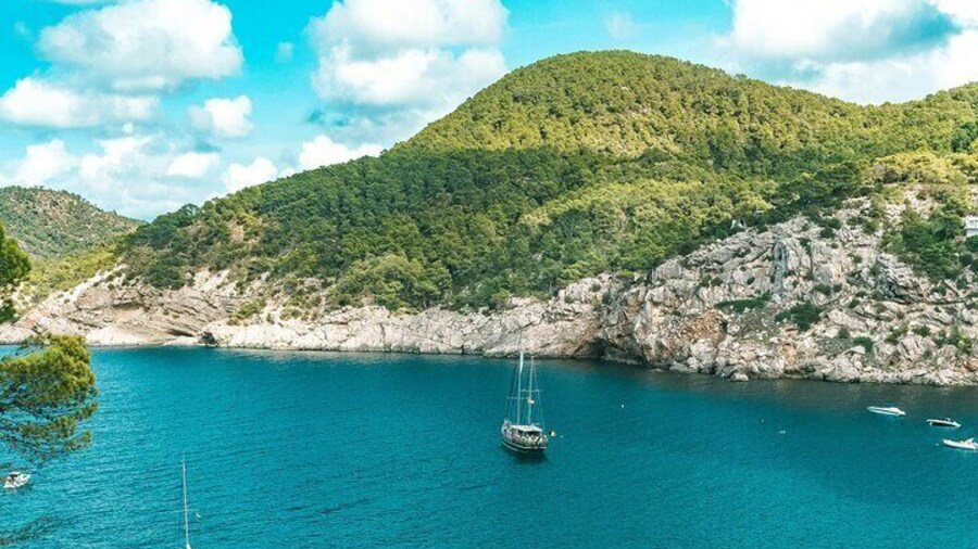 Ibiza Half Day Highlights tour including Santa Eulalia