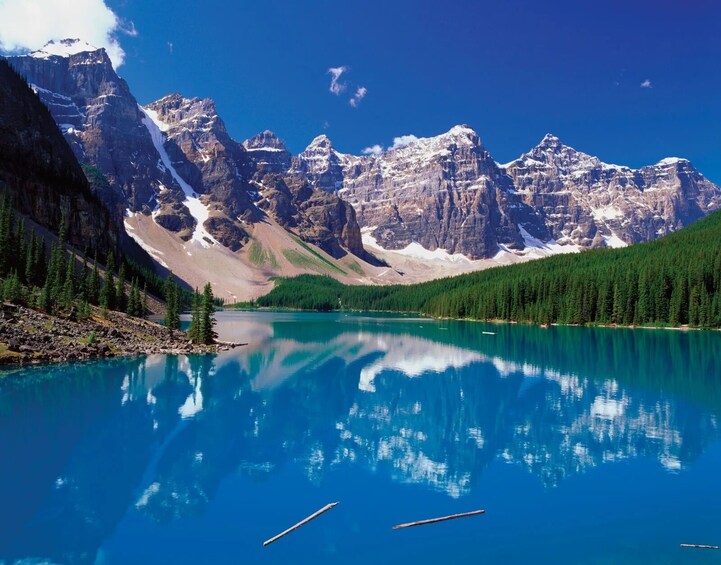 Banff/Calgary DayTrip to Lake Louise,Moraine Lake,Johnston Canyon