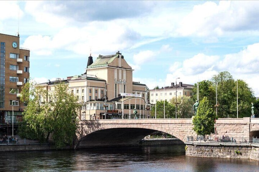 Walking Tour in Tampere with a local