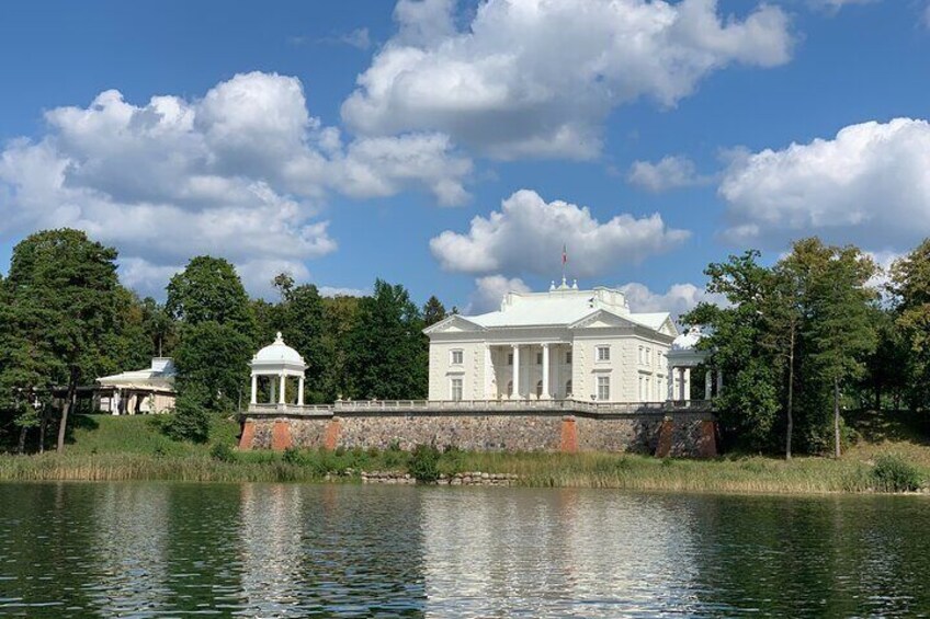 From Vilnius: Hill of Angels, Užutrakis Manor & Trakai Castle
