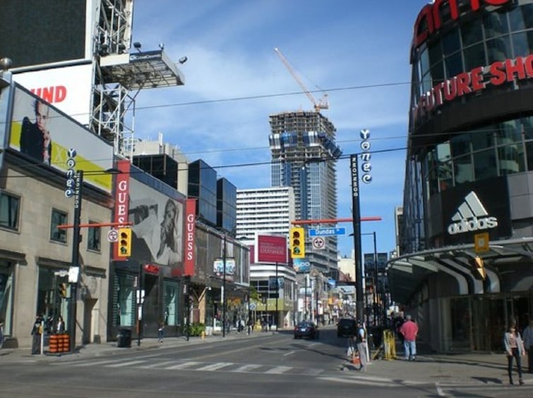 From Toronto: Small Group 5-Day Eastern Canada Tour