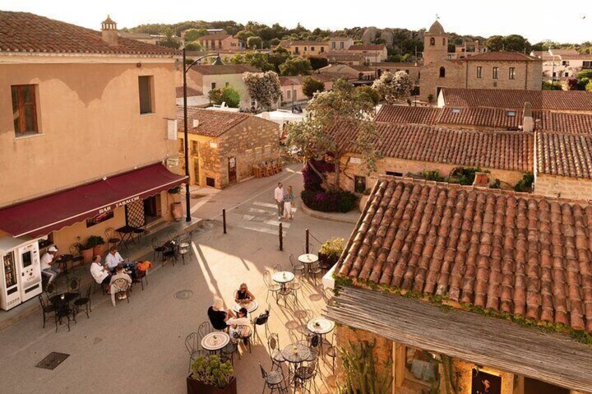 San Pantaleo Walking Tour with Aperitif