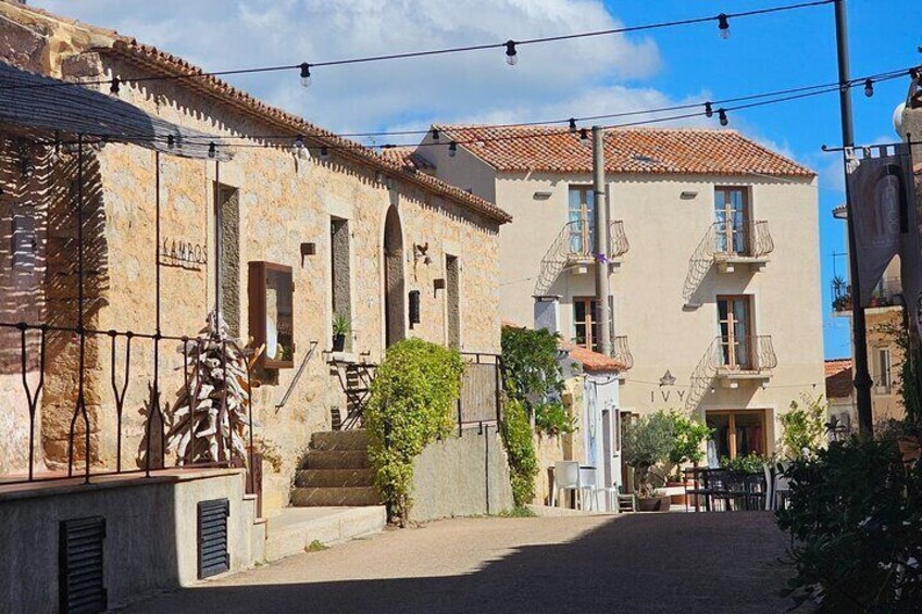 San Pantaleo Walking Tour with Aperitif