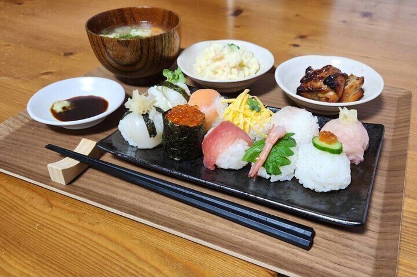 You will be served with some cute temari sushi, side dishes commonly eaten by the Japanese miso soup.