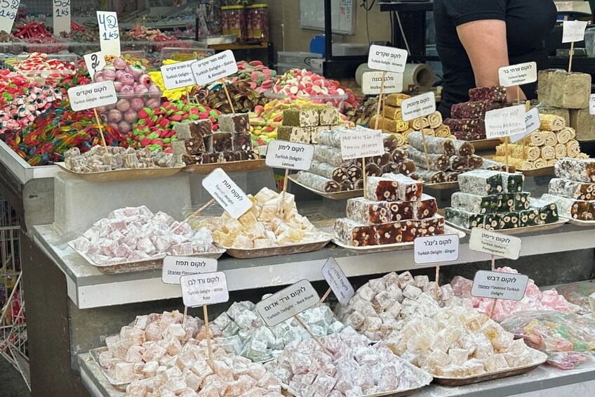 Tel Aviv: Carmel Market Vegetarian Food, History & Culture Tour