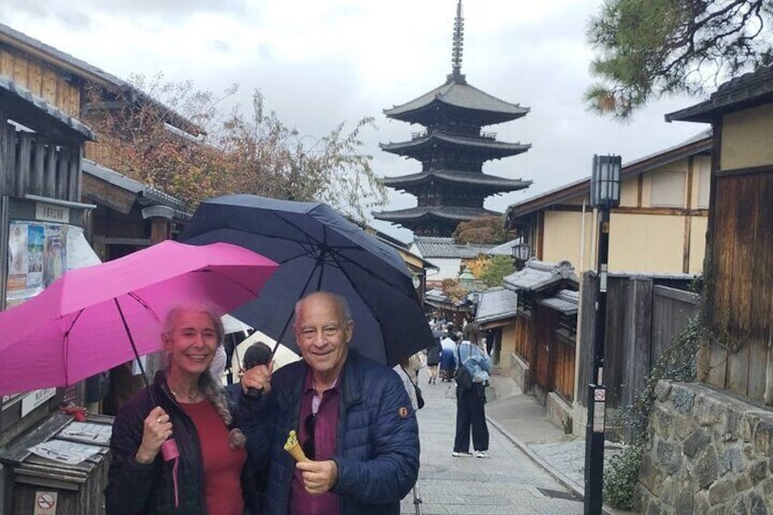 Guided Imperial Palace and Guided Tokyo City Private Day Trip