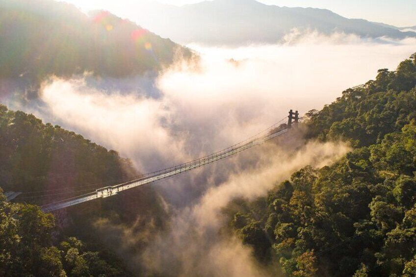 Private Day Trip from Hong Kong to Gulong Gorge Glass Skywalk 